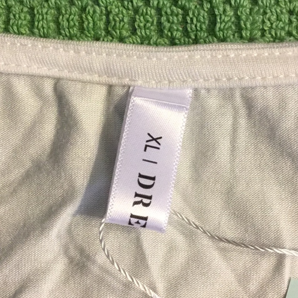 NWT  White Lace-Up Women's Top - Picture 3 of 3